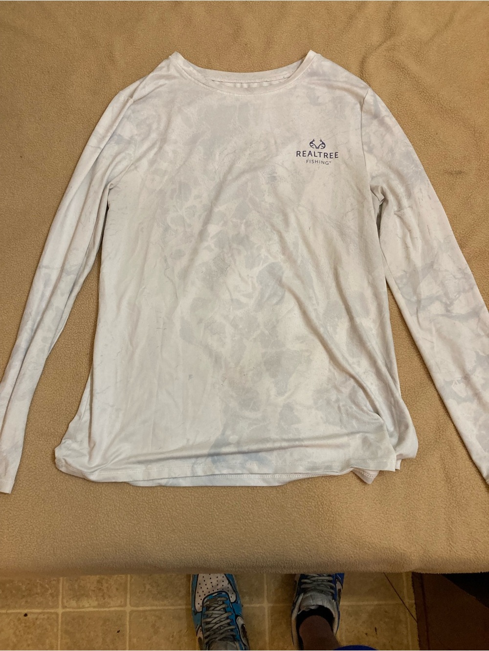 Real Tree Fishing Mens Medium Long Sleeve Compression Shirt Amazing Colors